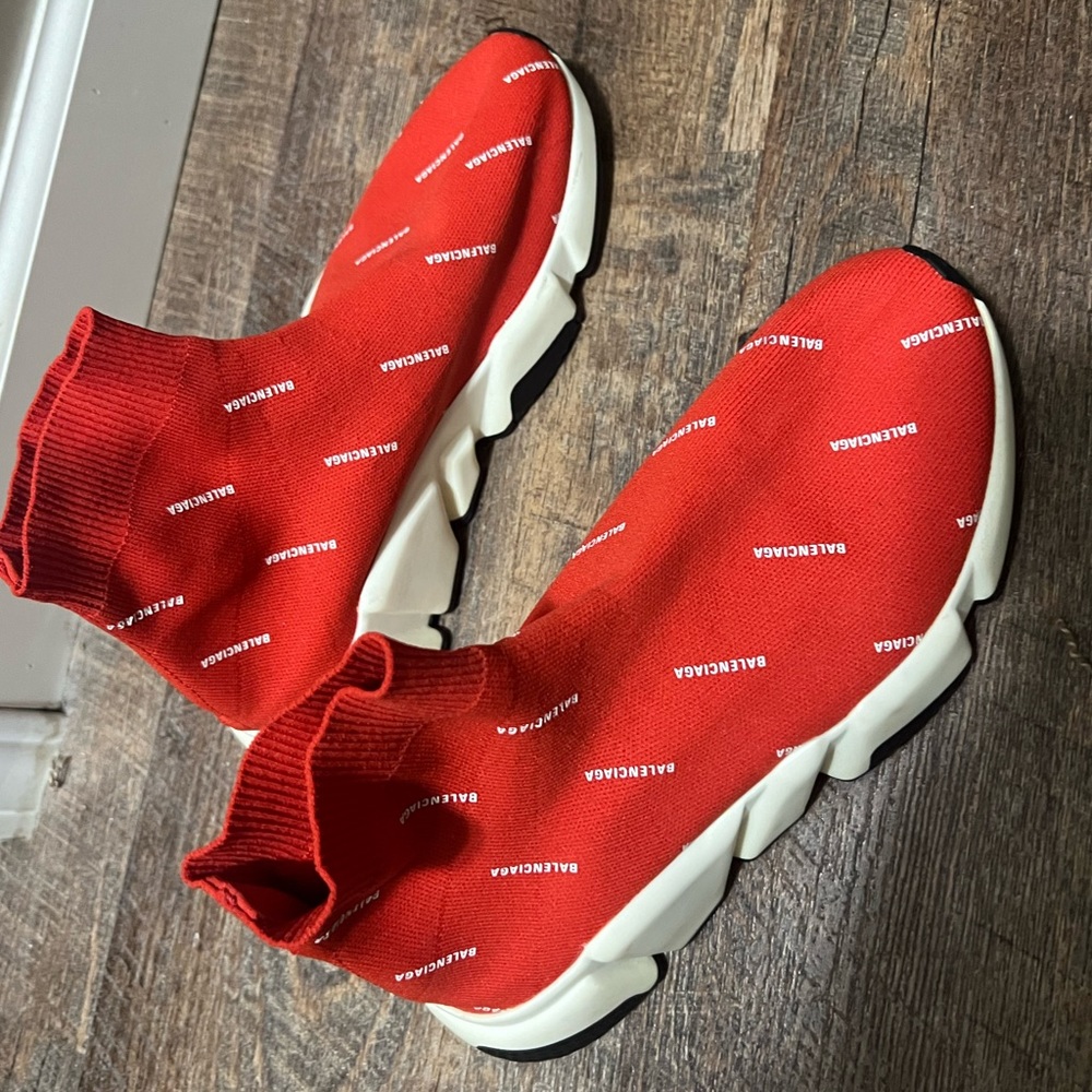 The TRUE BALENCIAGA SHOES 💯 Red & White Made In Italy